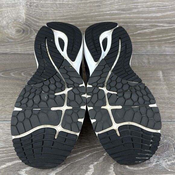 New Balance Fresh Foam 860 v11 Women’s Sz 7 2A Narrow Black White Low Sneakers - Picture 7 of 11